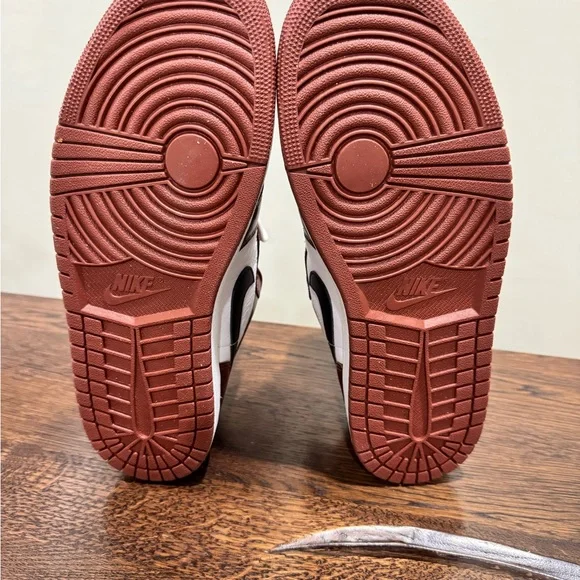 Jordan 1 Low Men's White and Dark Brown Sneakers - Picture 6 of 7